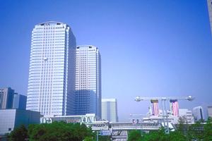 安全で安心の価格で家の塗装をする